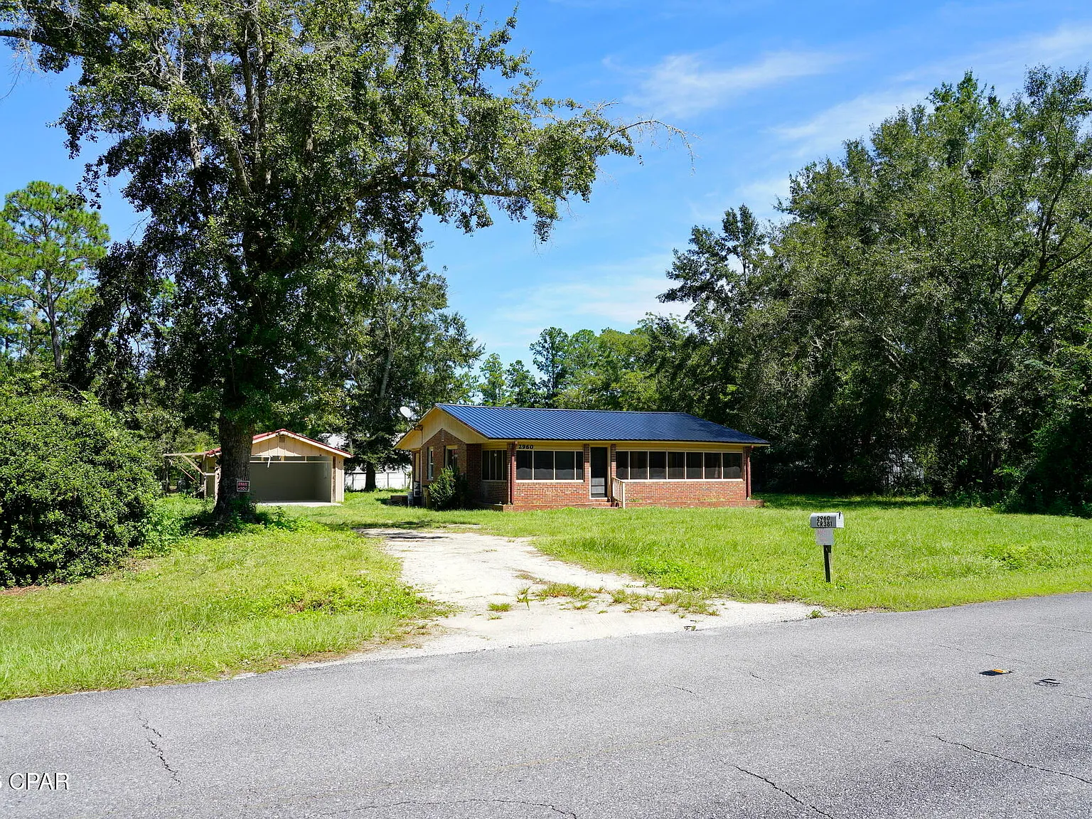 3 bed, 1268 sqft, $2,000 — Photo 2