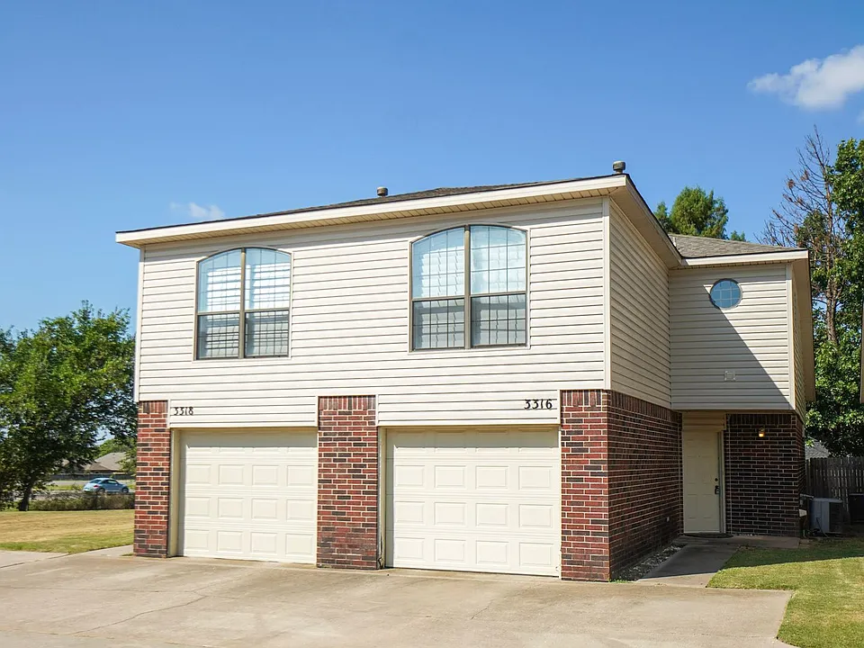 3316 Ridgecrest Cir