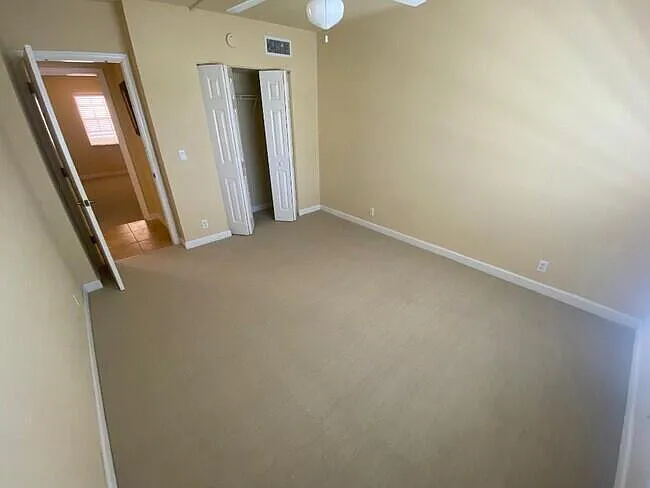 135 NW 5th Ave #3 — Photo 7