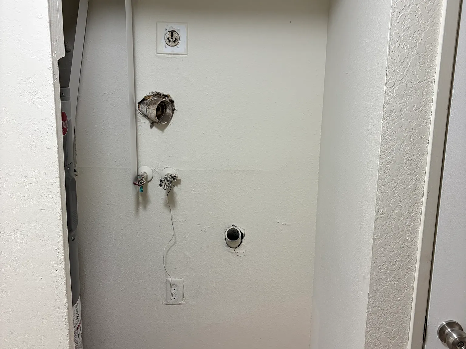 2 bed, 1.5 bath, 700 sqft, $1,495 — Photo 3