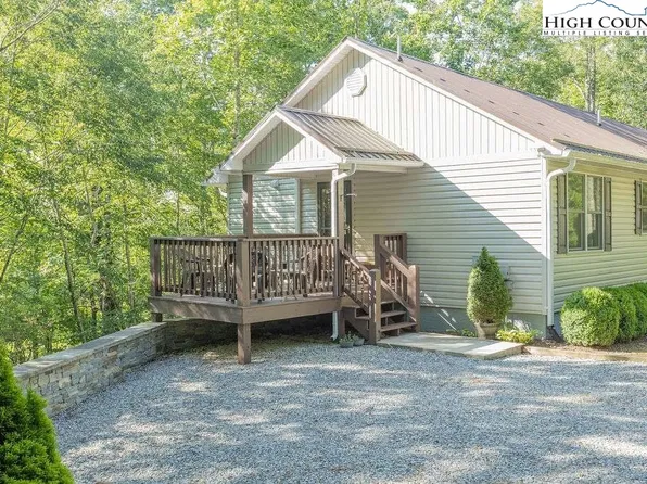 120 Ridge Road, Newland, NC 28657
