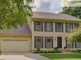 8442 Acuff Ln, Lenexa, KS 66215