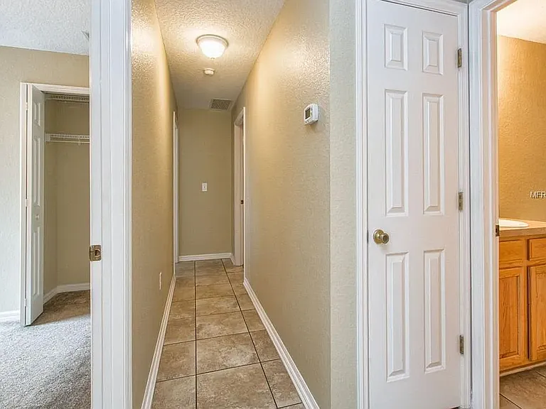 25024 Quaker Ridge Ave — Photo 16
