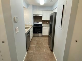 114 Carroll Island Rd #B, Middle River, MD 21220