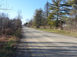 8822 Brookville Rd, Plymouth, MI 48170