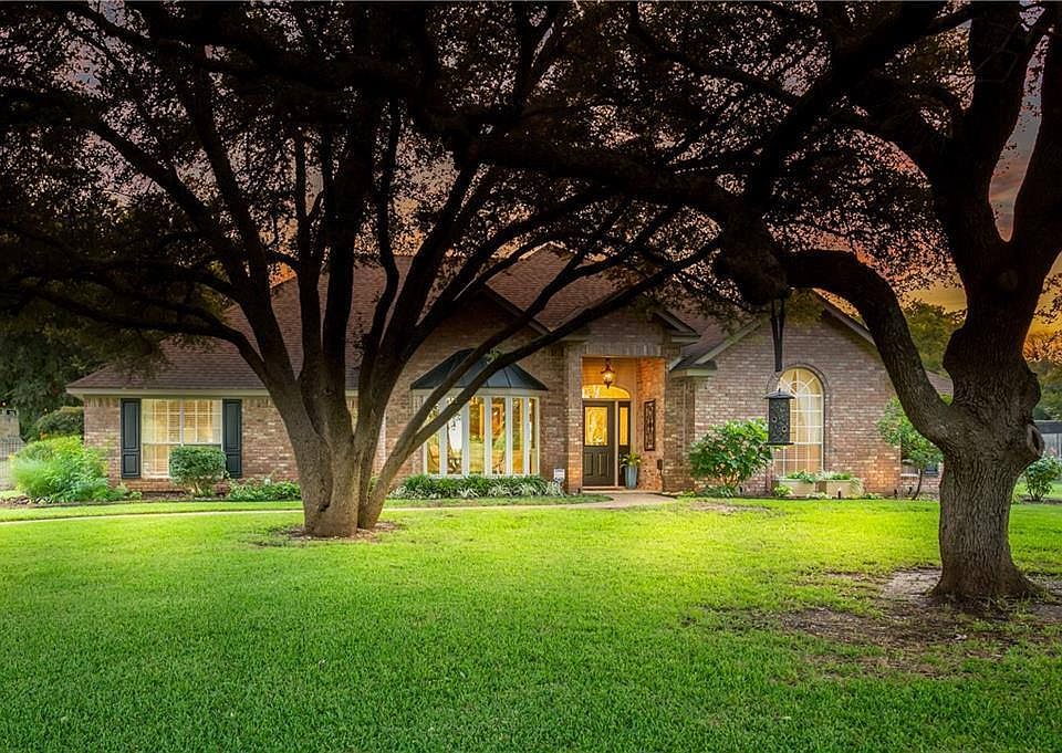 1st image of 102 Forest Haze Cir