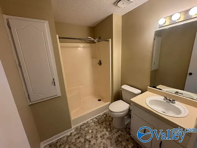 127 Colby Dr — Photo 21