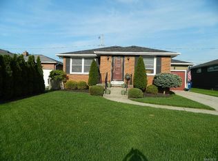 47 Augusta Ave, Amherst, NY 14226