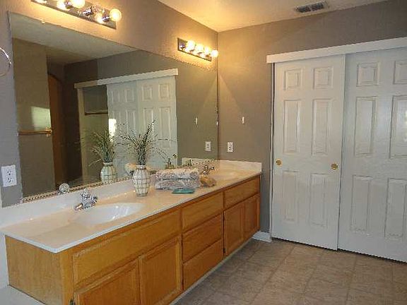 5th image of 105 Amethyst Ct
