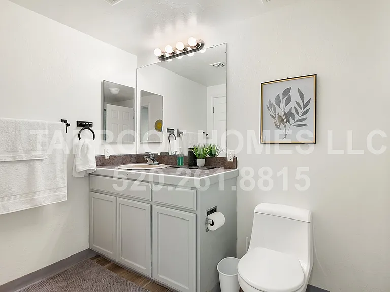 730 E Lester St #2 — Photo 21