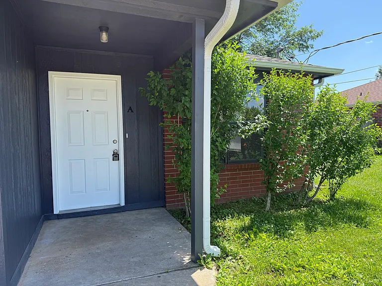 2247 Emily Circle Dr #A — Photo 2