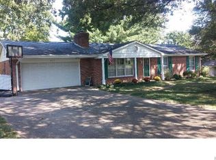 631 Kehrs Mill Rd, Ballwin, MO 63011