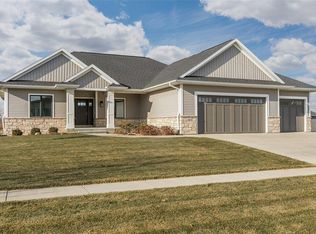 6421 Casey Ln NE, Cedar Rapids, IA 52411