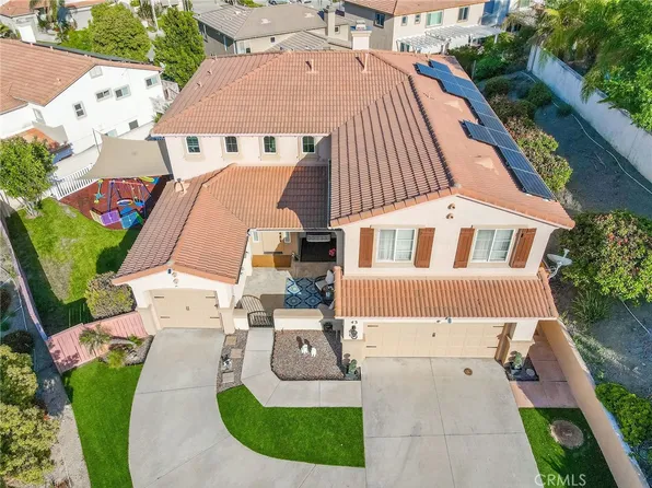 43 Vista Palermo, Lake Elsinore, CA 92532
