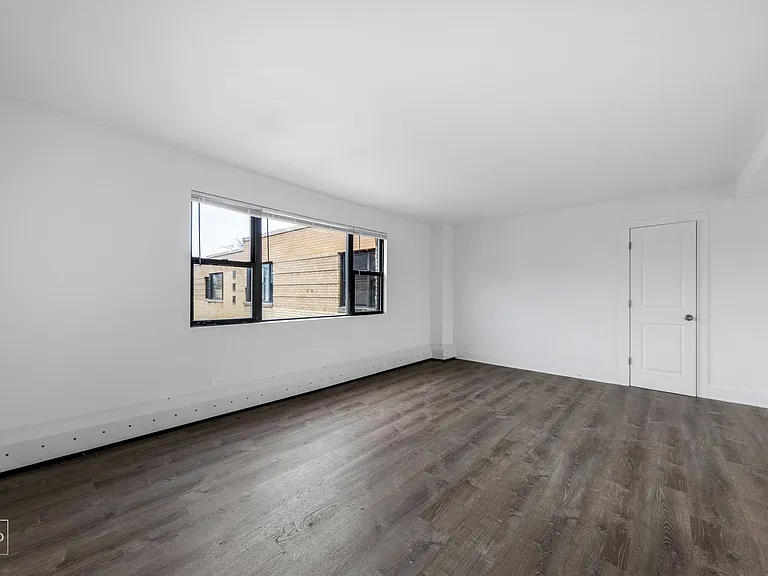 2025 E 72nd Street — Photo 12