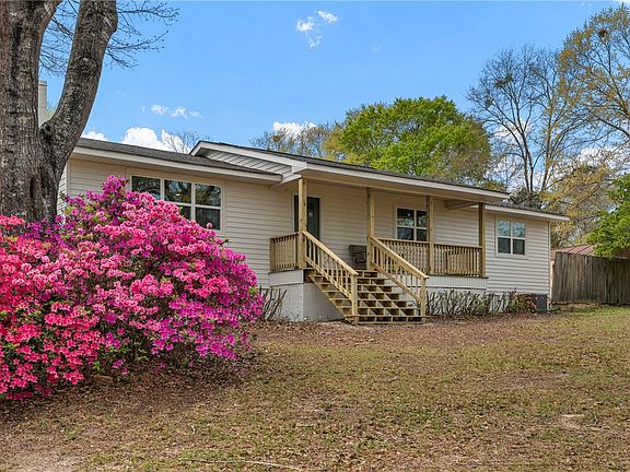 2nd image of 784 Lee Road 234