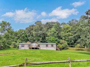 21 Crooked Trl, Canton, NC 28716
