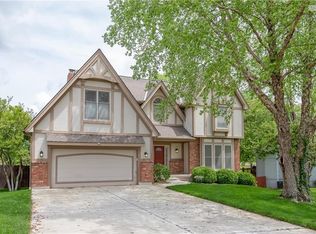 6101 N Cypress Ave, Gladstone, MO 64119