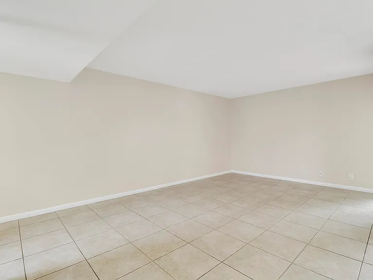 202 Lakewood Dr #11B — Photo 21