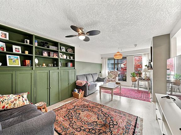3rd image of 545 Manchester Rd #212