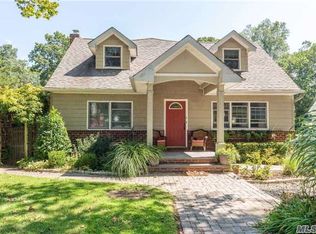 50 Kalmia St, East Northport, NY 11731