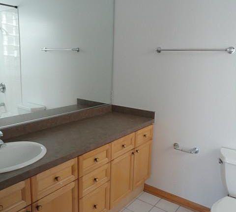 5th image of 2714 N Wayne Ave #3J