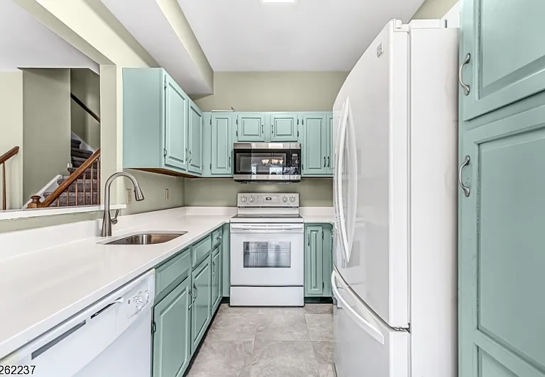 78 Academy Ct — Photo 9