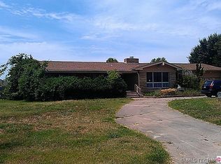 2102 W Maple St, Collinsville, OK 74021