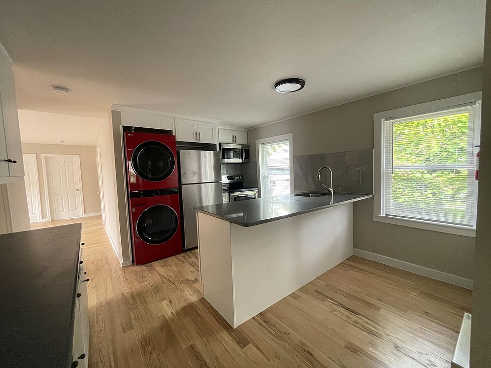 Kitchen with island
