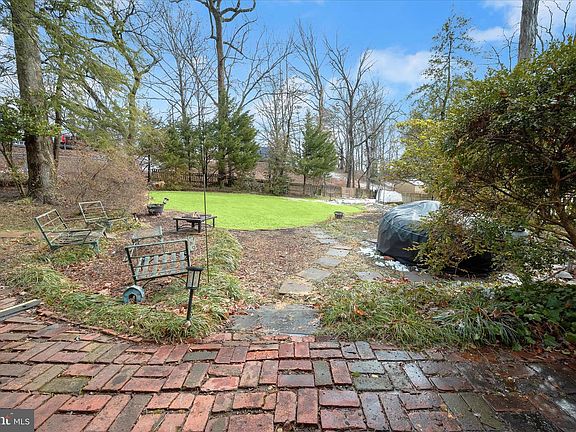 2nd image of 6715 Queens Chapel Rd