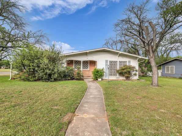 1525 Crow Dr, Waco, TX 76705