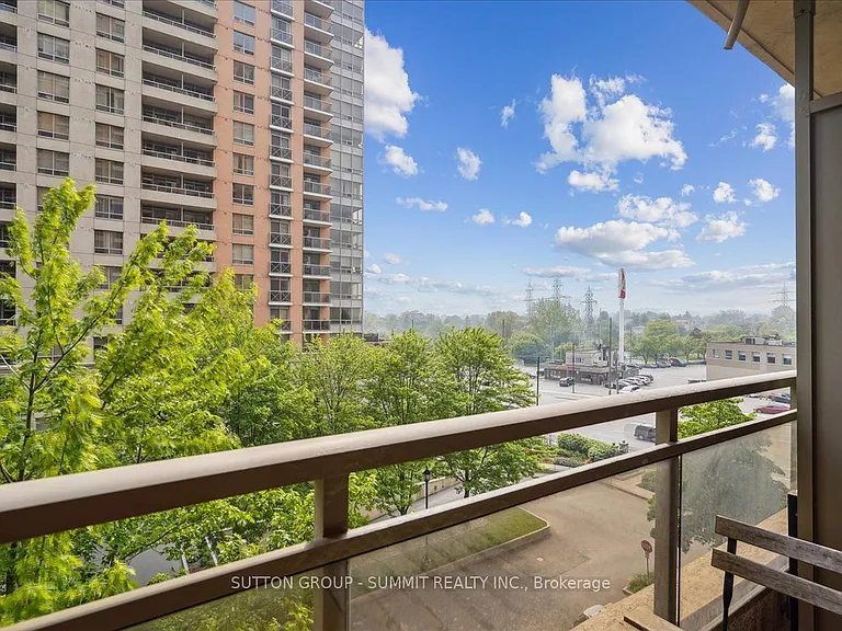 5229 Dundas St W #511 — Photo 9