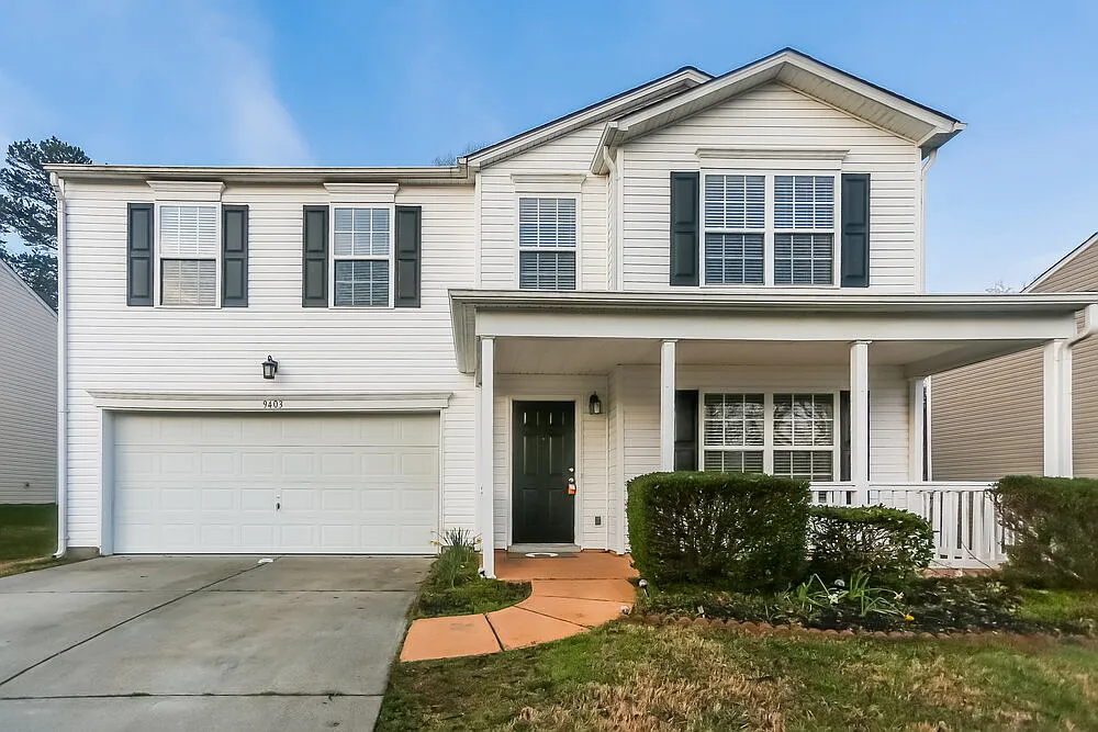4 bed, 2.5 bath, 2340 sqft, $2,400 — Photo 1