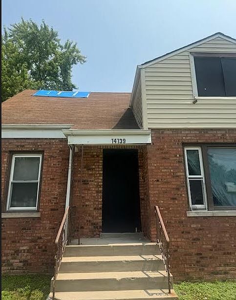 2nd image of 14139 Manor Ave