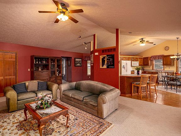 3rd image of 524 Baldwin Heights Cir