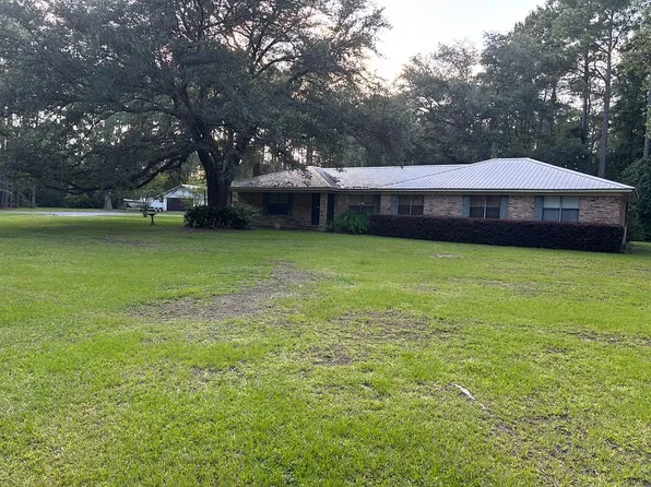 21527 Johnson Branch Rd, Moss Point, MS 39562