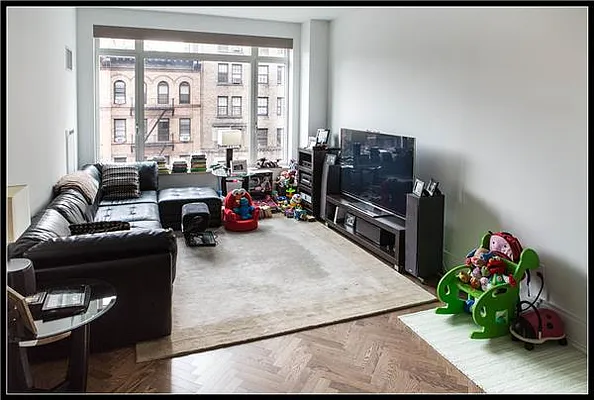 Sold by R New York | media 11