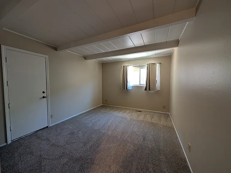 1261 Gloria Dr — Photo 16