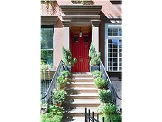 Sold by Douglas Elliman | media 27