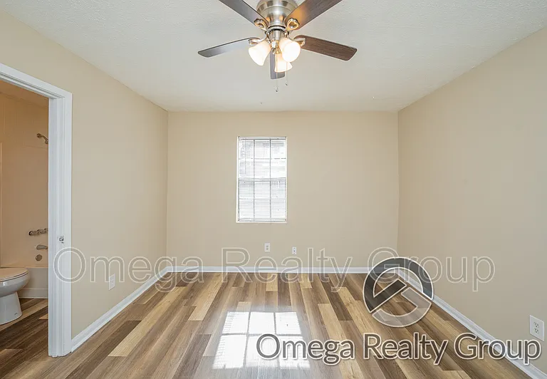 Lakeridge Apartments — Photo 35