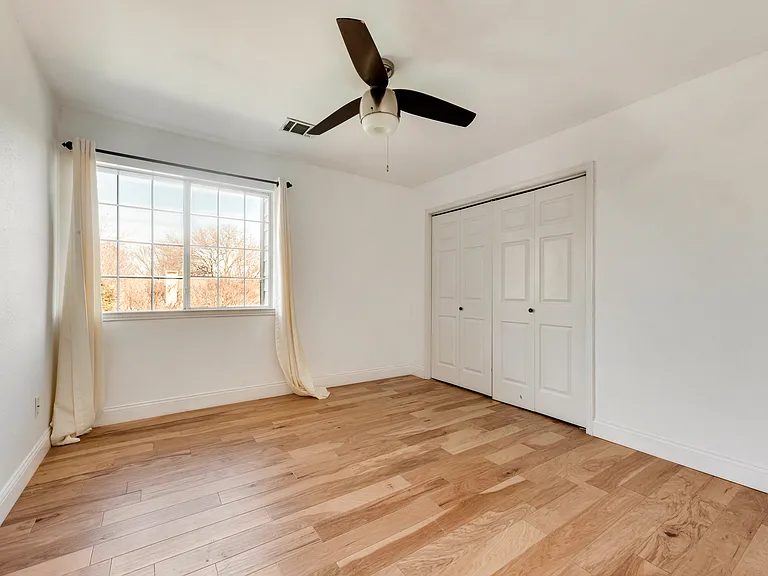 2049 Cannes Dr — Photo 13