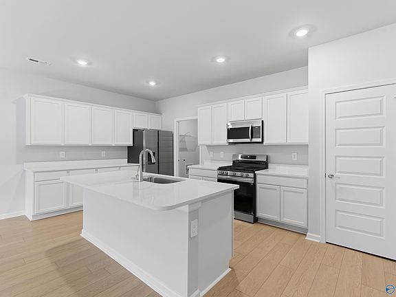 3rd image of 7520 Doris Ruth Ln