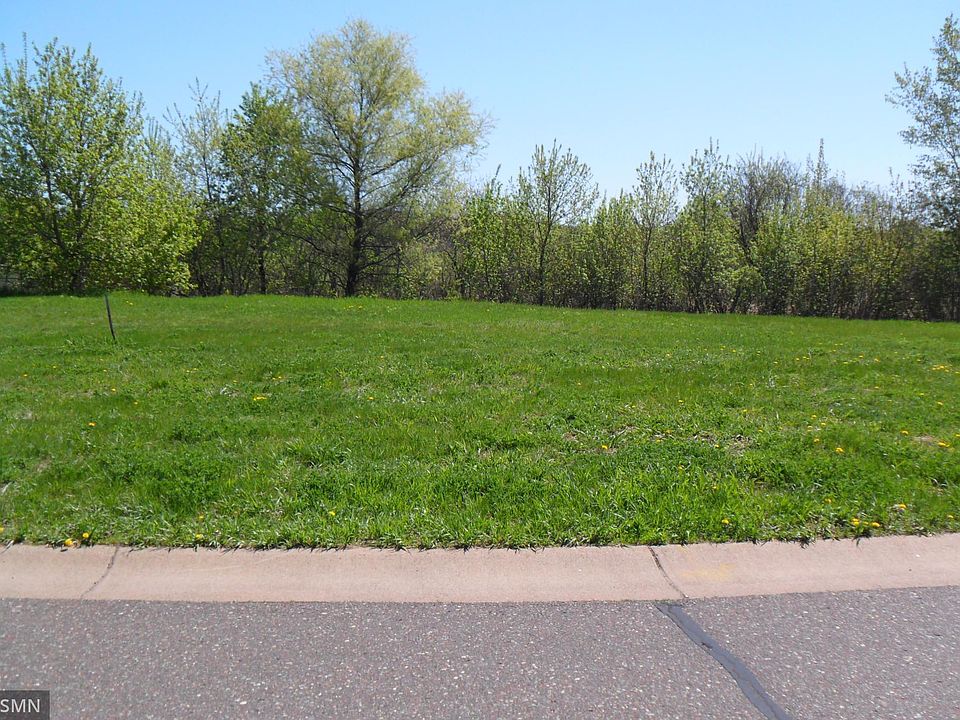 2nd image of 720 Horseshoe Ln