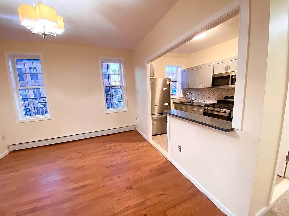 1st image of 4102 30th Ave #2