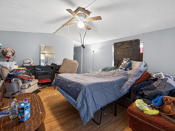 4th image of 4202 N 120th Ave