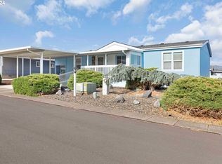 303 W Riverridge Ave, Roseburg, OR 97471