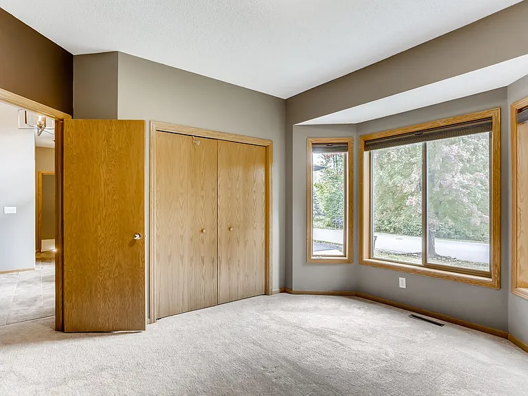 1510 Pheasant Hills Dr — Photo 4