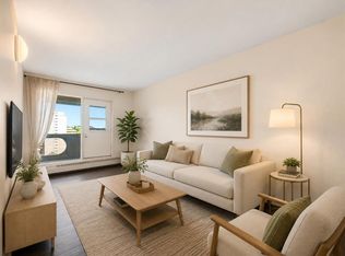 221 N 6th Ave SE #1212, Calgary, AB T2G 4Z9