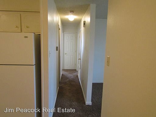 5th image of 900 N Jeff Davis St