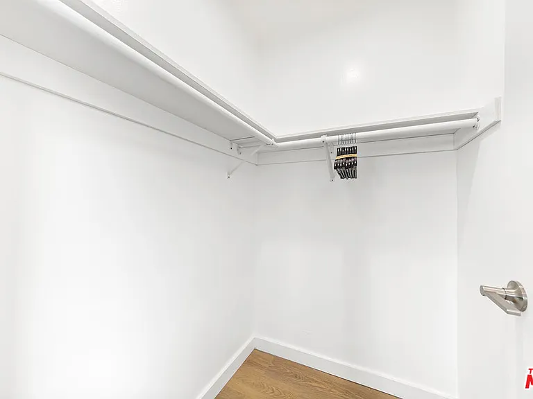 3031 1/2 Wellington Rd — Photo 20